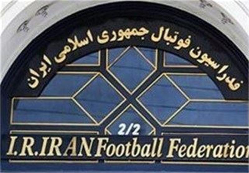 مسئولان فدراسیونِ مستقل به دنبال پول در راهروهای وزارت مسئولان فدراسیونِ مستقل به دنبال پول در راهروهای وزارت ورزش!