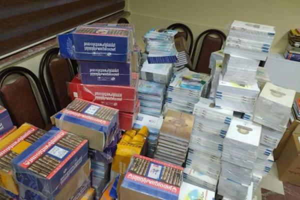 اهدای 8000 جلد کتاب به کتابخانه های عمومی کردستان