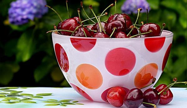 خواص و مضرات خوردن آلبالو در بارداری خواص و مضرات خوردن آلبالو در بارداری