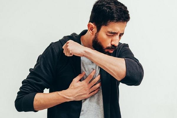 باورنکردنی ترین عوارض سرفه کردن باورنکردنی ترین عوارض سرفه کردن